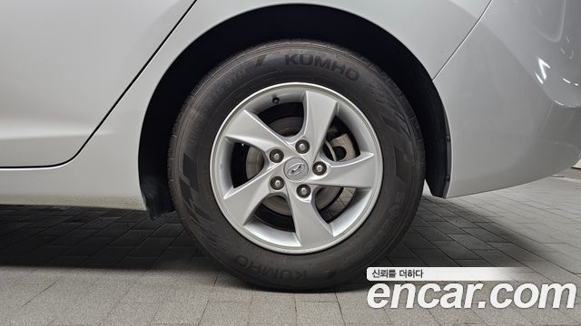 Hyundai Avante 2014 thumb 5