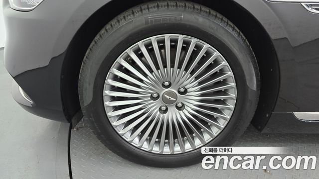 Genesis G90 2019 thumb 6