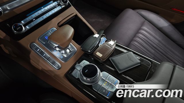 Genesis G90 2019 thumb 10