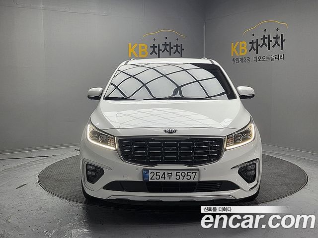 Kia Carnival 2020 thumb 3