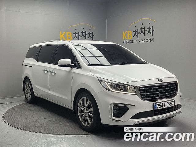 Kia Carnival 2020 thumb 4