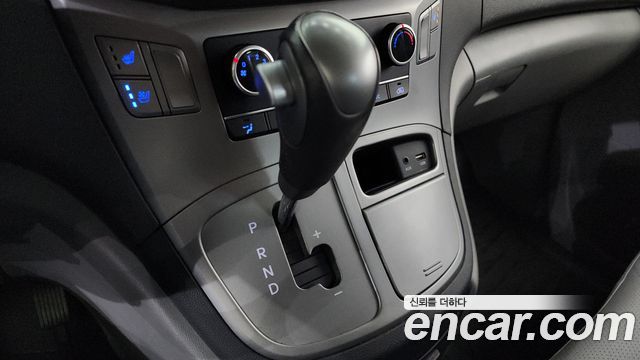 Hyundai Starex 2018 thumb 9