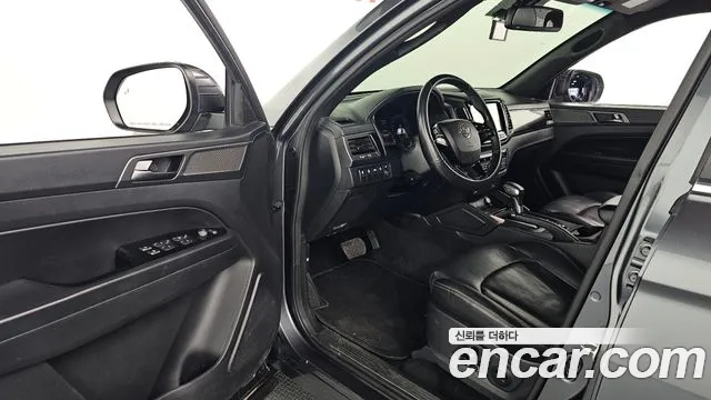 SsangYong Rexton 2022 thumb 12