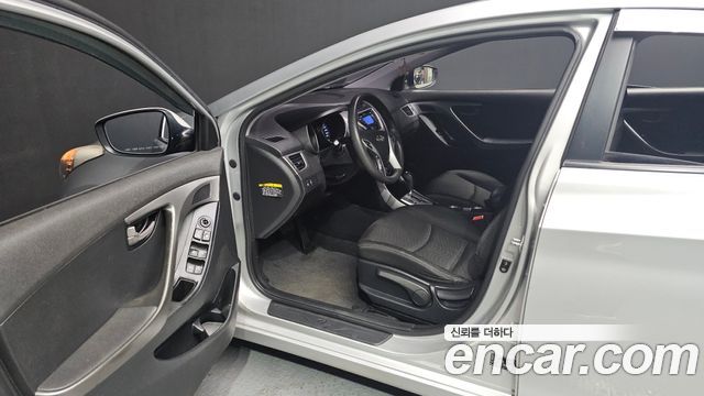 Hyundai Avante 2011 thumb 10