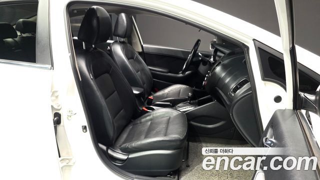 Kia K3 2014 thumb 10