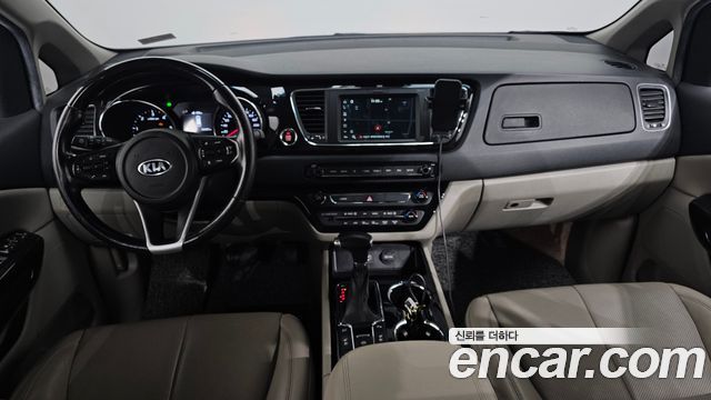 Kia Carnival 2018 thumb 8