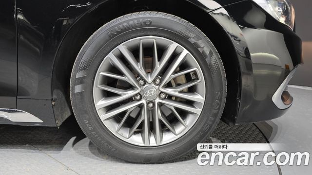 Hyundai Grandeur 2017 thumb 6