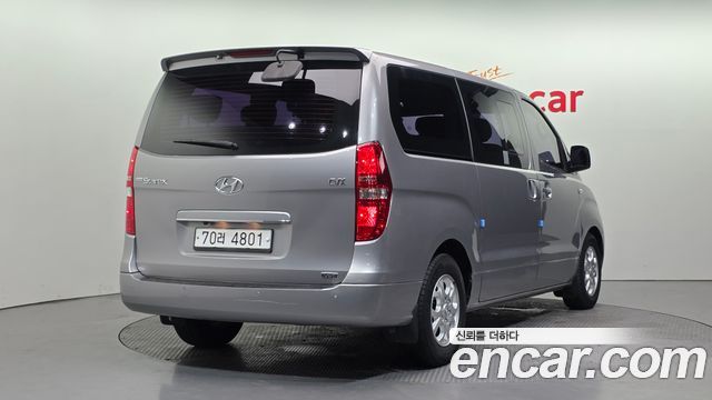 Hyundai Starex 2011 thumb 3