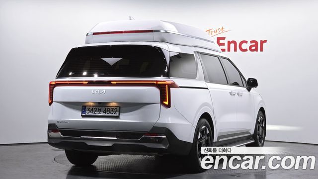 Kia Carnival 2024 thumb 3