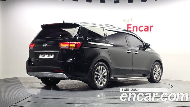 Kia Carnival 2016 thumb 2