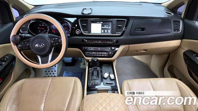 Kia Carnival 2016 thumb 7