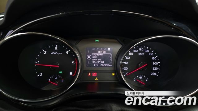 Kia Carnival 2016 thumb 8