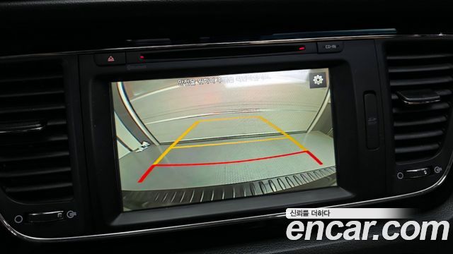 Kia Carnival 2016 thumb 12