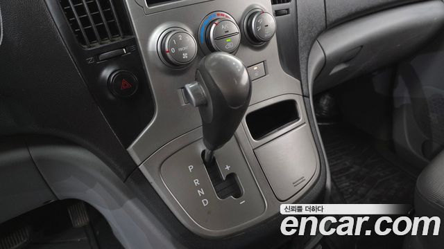 Hyundai Starex 2011 thumb 10