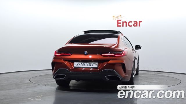 BMW 8 серии 2020 thumb 10