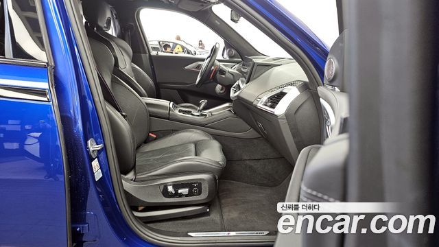 BMW XM 2023 thumb 10