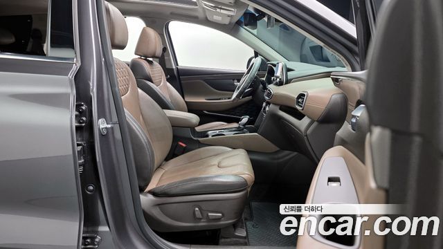 Hyundai Santa Fe 2018 thumb 10