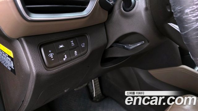 Hyundai Santa Fe 2018 thumb 12