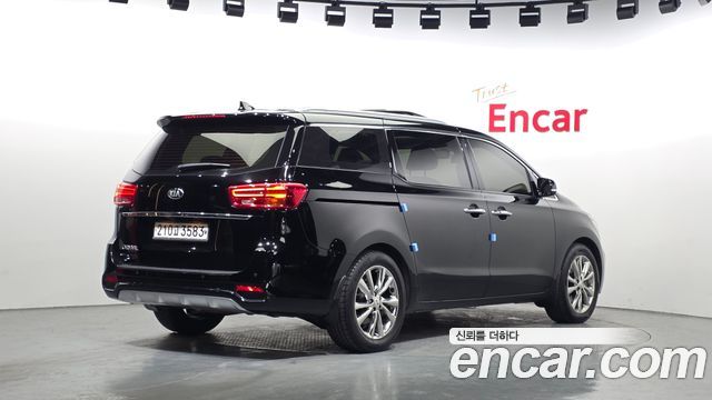 Kia Carnival 2020 thumb 3