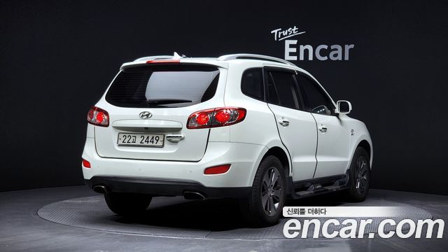 Hyundai Santa Fe 2010 thumb 3