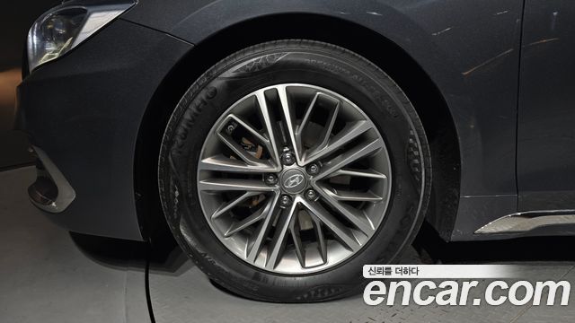 Hyundai Grandeur 2017 thumb 6