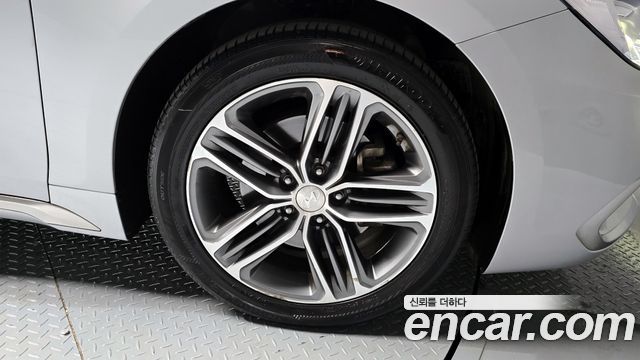 Hyundai Grandeur 2017 thumb 6