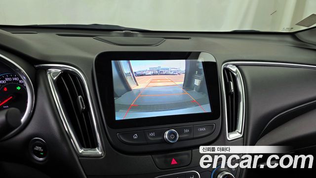 Chevrolet Malibu 2017 thumb 12