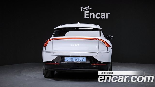 Kia EV6 2023 thumb 4