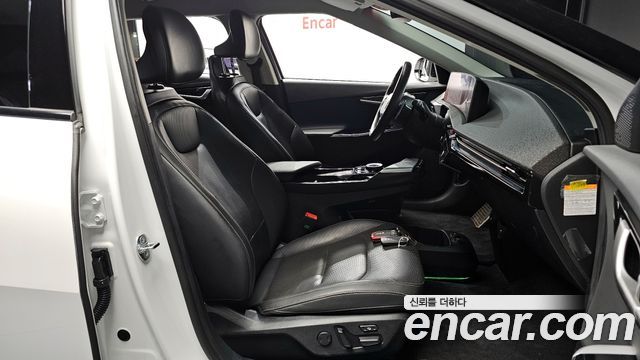 Kia EV6 2023 thumb 10
