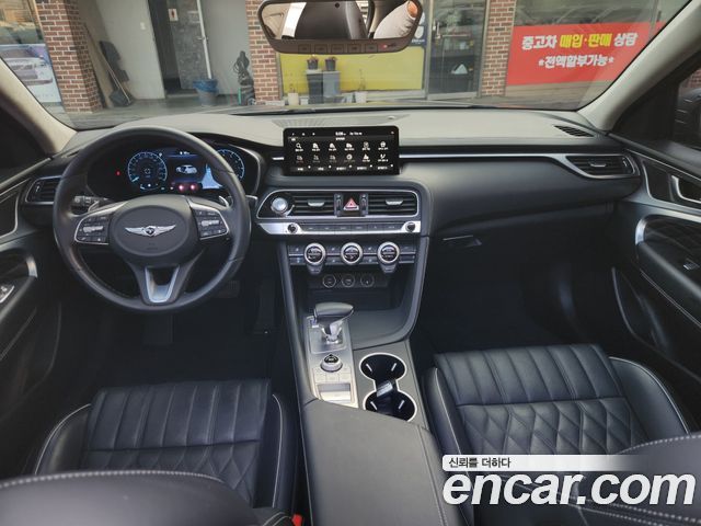 Genesis G70 2020 thumb 6