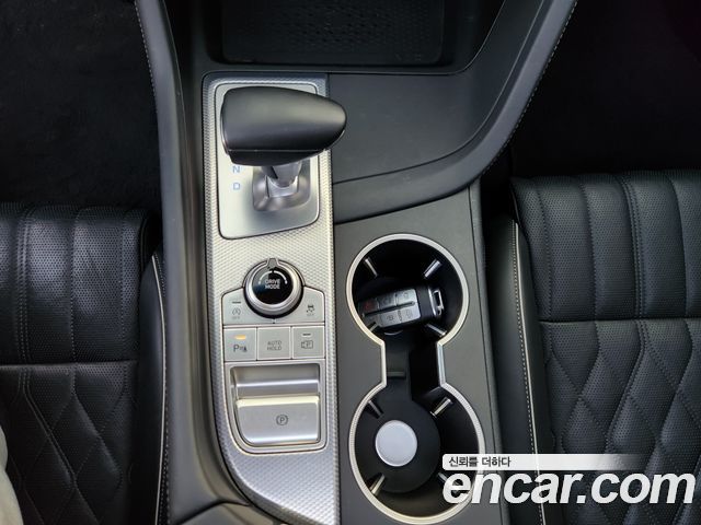 Genesis G70 2020 thumb 10