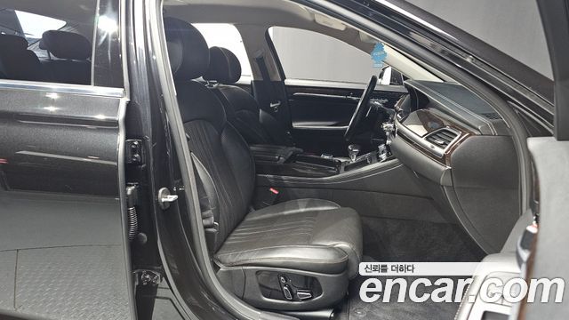 Genesis G90 2019 thumb 11