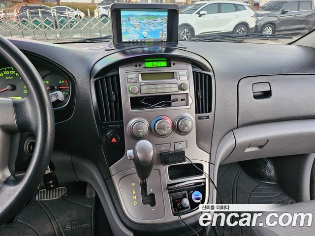 Hyundai Starex 2011 thumb 7