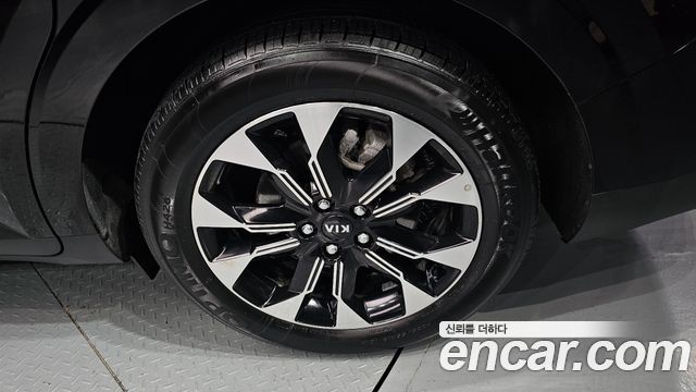 Kia Carnival 2021 thumb 5