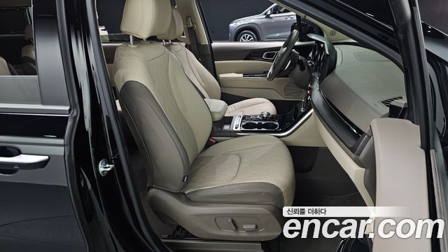 Kia Carnival 2021 thumb 10