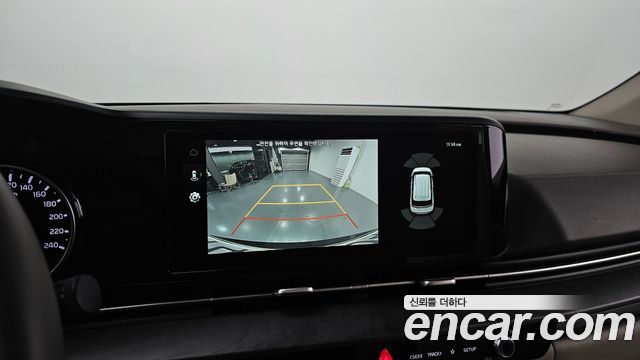 Kia Carnival 2021 thumb 12