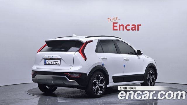 Kia Niro 2024 thumb 3