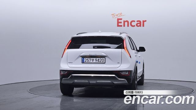 Kia Niro 2024 thumb 5