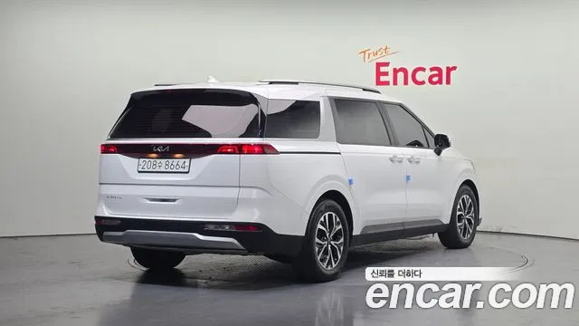 Kia Carnival 2022 thumb 3
