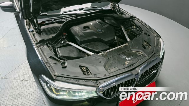 BMW 5 серии 2019 thumb 4