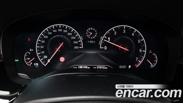BMW 5 серии 2019 thumb 11