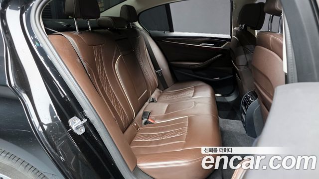 BMW 5 серии 2019 thumb 8