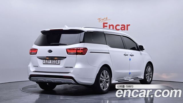 Kia Carnival 2018 thumb 2