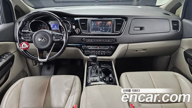 Kia Carnival 2018 thumb 7