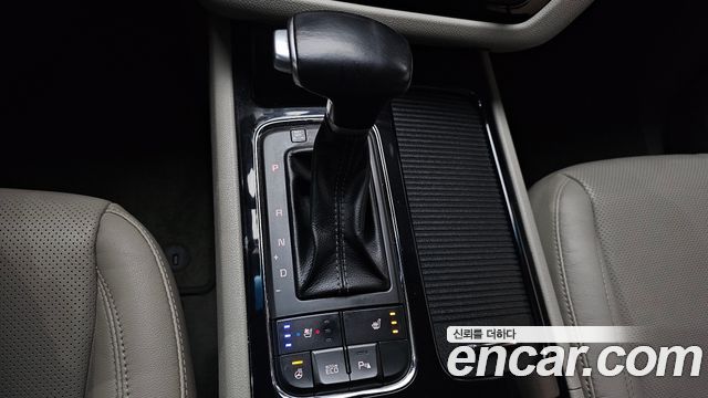 Kia Carnival 2018 thumb 9