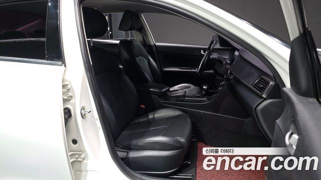 Kia K5 2016 thumb 10