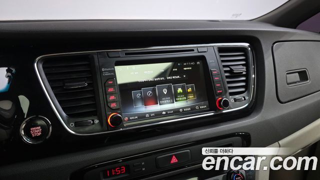 Kia Carnival 2015 thumb 12