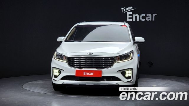 Kia Carnival 2019 thumb 4