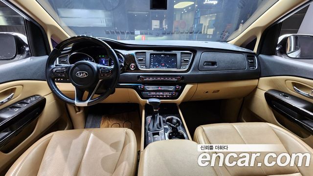 Kia Carnival 2019 thumb 8