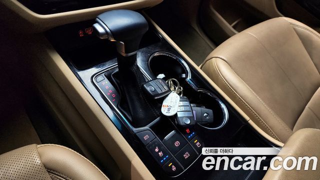 Kia Carnival 2019 thumb 9